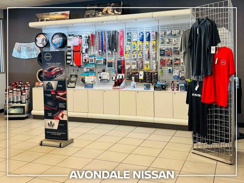 Used 2023 Nissan Titan Platinum Reserve w/ Off Road Protection Package image 21