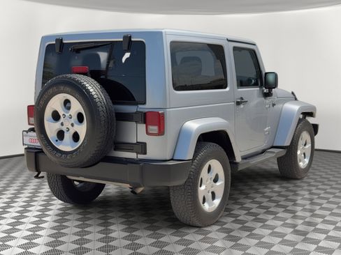 Used 2013 Jeep Wrangler Sahara w/ Connectivity Group AWD/4WD image 9