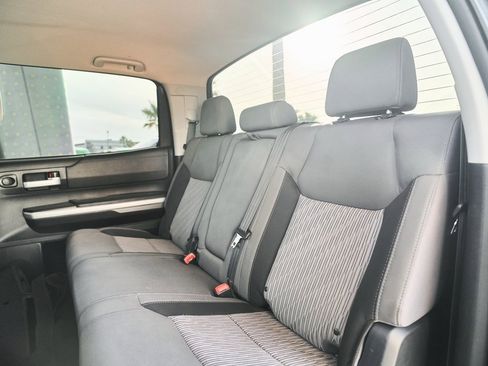 Used 2017 Toyota Tundra SR5 image 31