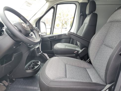 New 2025 RAM ProMaster 1500 w/ Quick Order Package 22G SLT image 16