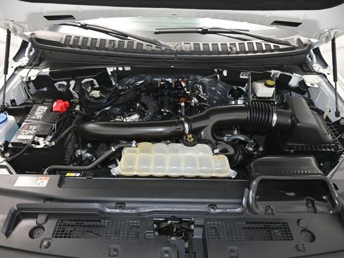 Used 2022 Ford Expedition XLT image 41