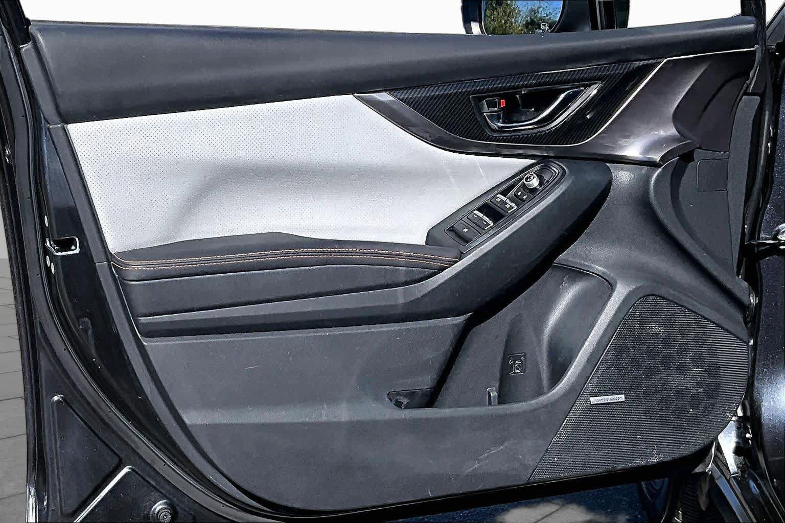 Used 2019 Subaru Crosstrek 2.0i Limited w/ Moonroof Package w/Navigation AWD/4WD image 21