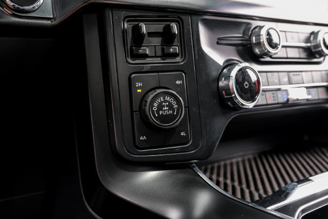 Used 2025 Ford F150 Raptor AWD/4WD image 33