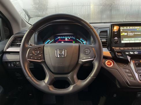 Used 2024 Honda Odyssey EX-L image 17