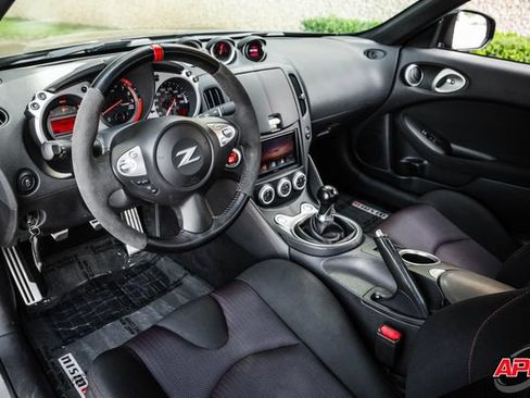 Used 2014 Nissan 370Z NISMO w/ Bose Package RWD image 3