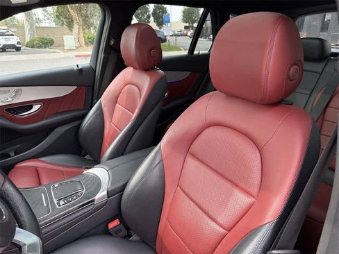 Used 2022 Mercedes-Benz GLC 300 4MATIC image 28