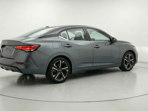 Used 2025 Nissan Sentra SV FWD image 9