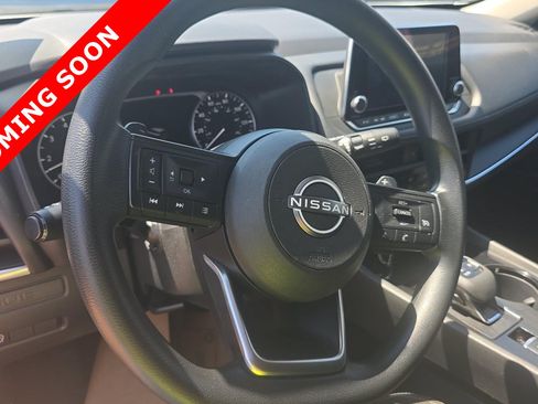 Used 2024 Nissan Rogue S AWD/4WD image 6