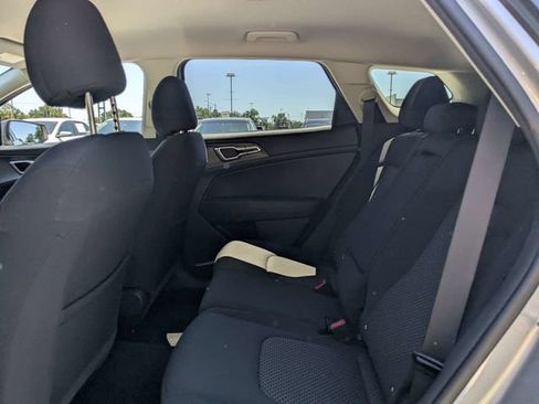 Used 2024 Kia Sportage LX FWD image 13