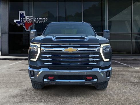 Used 2024 Chevrolet Silverado 2500 LTZ w/ LTZ Plus Package image 8