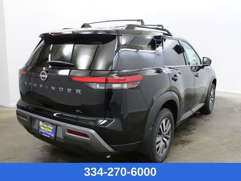 New 2026 Nissan Pathfinder SL image 4