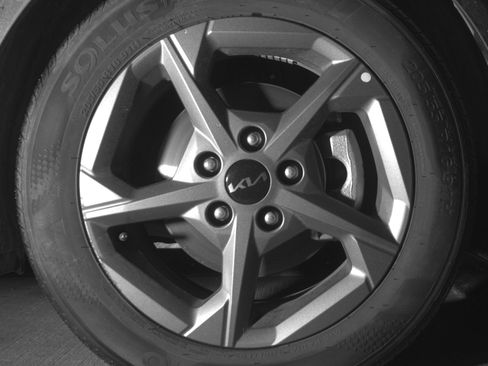 Used 2025 Kia K4 LXS image 13