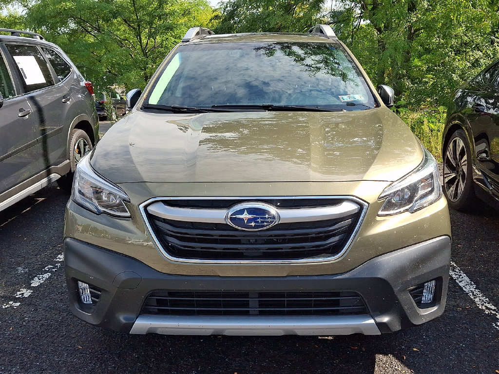 Used 2022 Subaru Outback Touring AWD/4WD image 2
