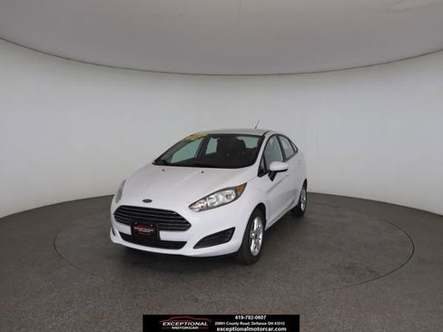 Used 2019 Ford Fiesta SE FWD image 1