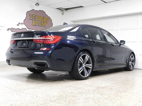 Used 2019 BMW 750i xDrive AWD/4WD image 4