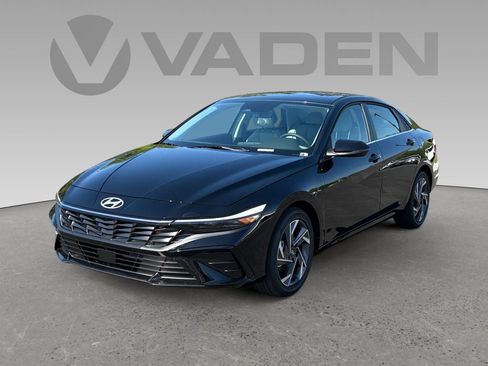 New 2026 Hyundai Elantra Limited FWD image 25