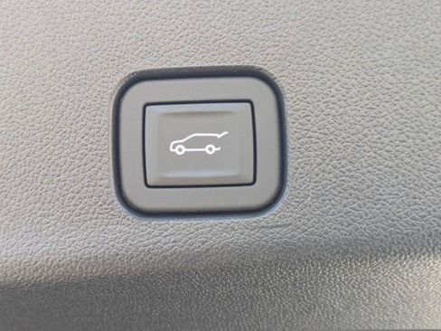 New 2026 Chevrolet Traverse RS w/ LPO, Floor Liner Package FWD image 15