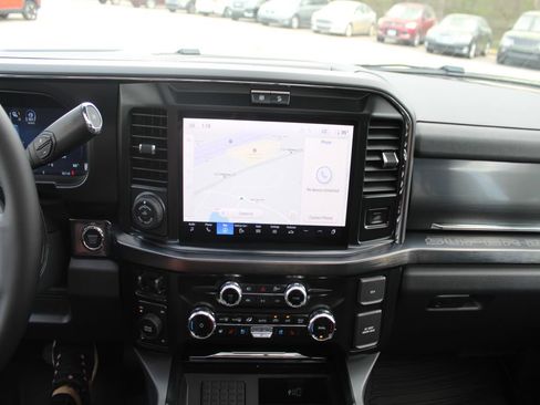 New 2026 Ford F250 Lariat w/ Black Appearance Package image 23