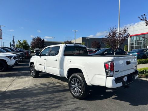 Used 2023 Toyota Tacoma Limited AWD/4WD image 3