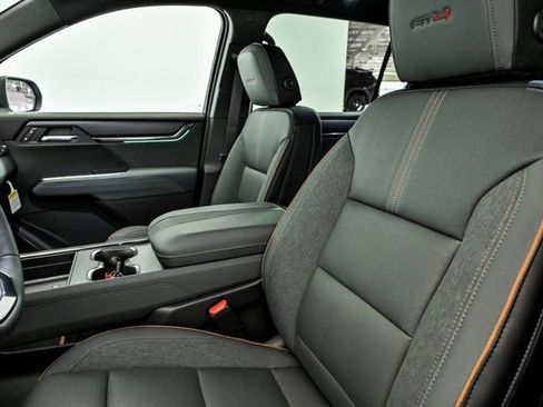 New 2026 GMC Acadia AT4 w/ Super Cruise Package image 8