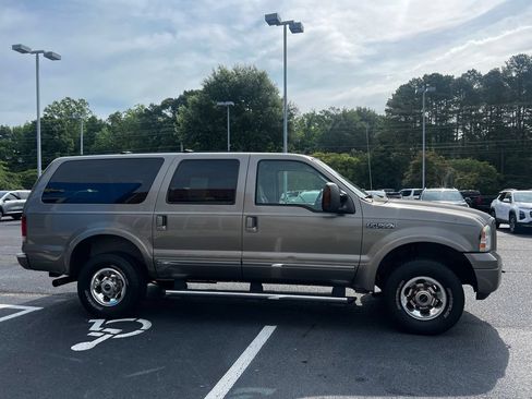 Used 2005 Ford Excursion Limited AWD/4WD image 3