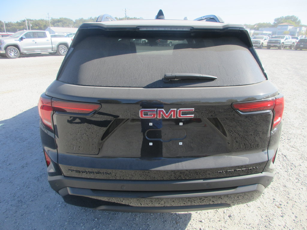 New 2027 GMC Terrain Elevation w/ Elevation Premium Package FWD image 5