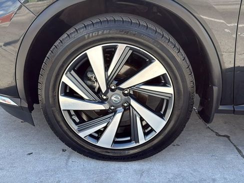 Used 2017 Nissan Murano Platinum w/ Platinum Technology Package image 19