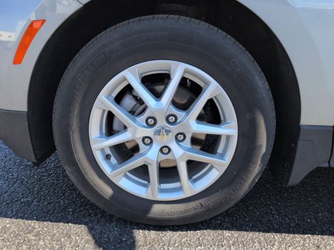 Certified 2024 Chevrolet Equinox LT w/ LPO, Floor Liner Package image 33