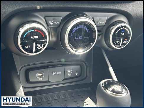 New 2026 Hyundai Venue SEL FWD image 25