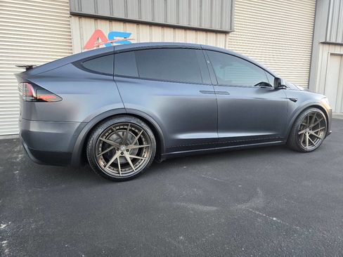 Used 2022 Tesla Model X Plaid image 8