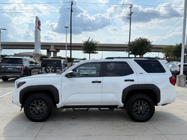 Used 2025 Toyota 4Runner SR5 AWD/4WD image 8