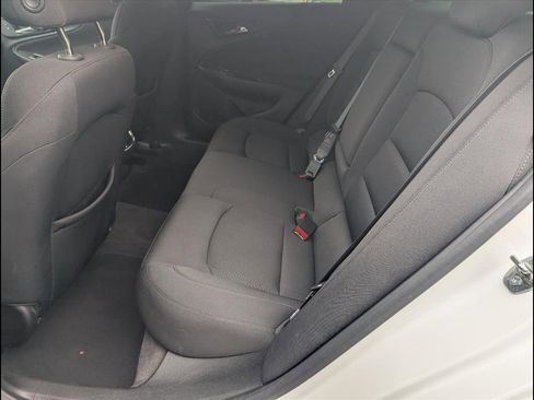 Used 2020 Chevrolet Malibu LT image 8