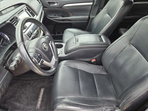Used 2015 Toyota Highlander XLE AWD/4WD image 27