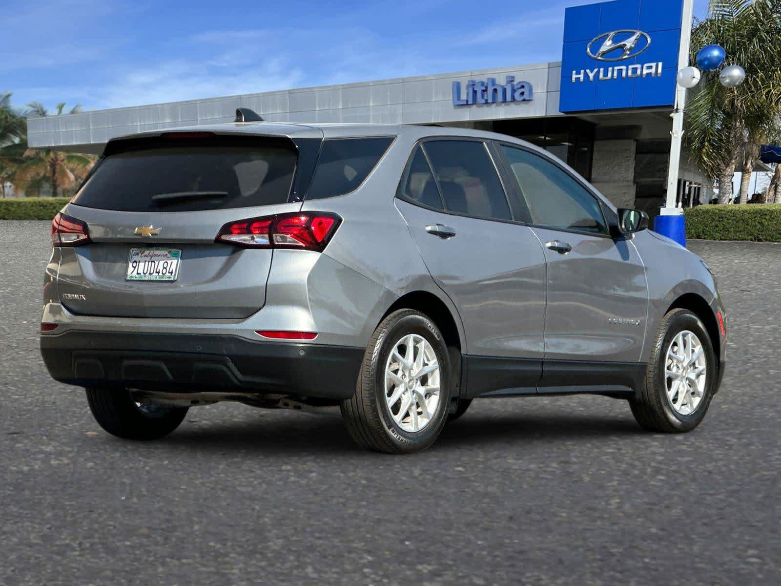 Used 2023 Chevrolet Equinox LS w/ LPO, Floor Liner Package FWD image 3