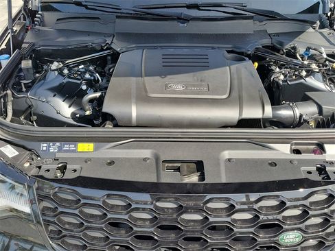 New 2025 Land Rover Discovery Dynamic SE image 30