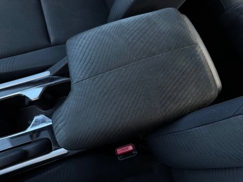 Used 2016 Honda Accord LX image 19