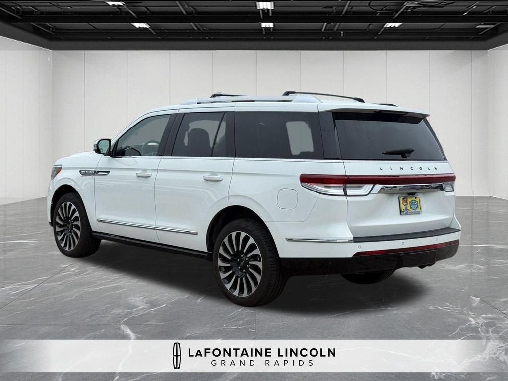 Certified 2023 Lincoln Navigator Black Label AWD/4WD image 3