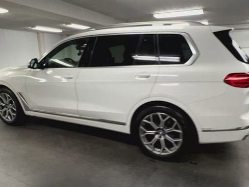 Used 2022 BMW X7 xDrive40i w/ Premium Package AWD/4WD image 6