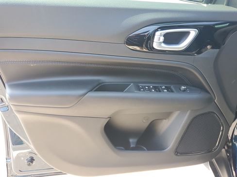 New 2026 Jeep Compass Latitude AWD/4WD image 11