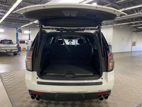 Used 2023 Chevrolet Suburban Premier AWD/4WD image 8