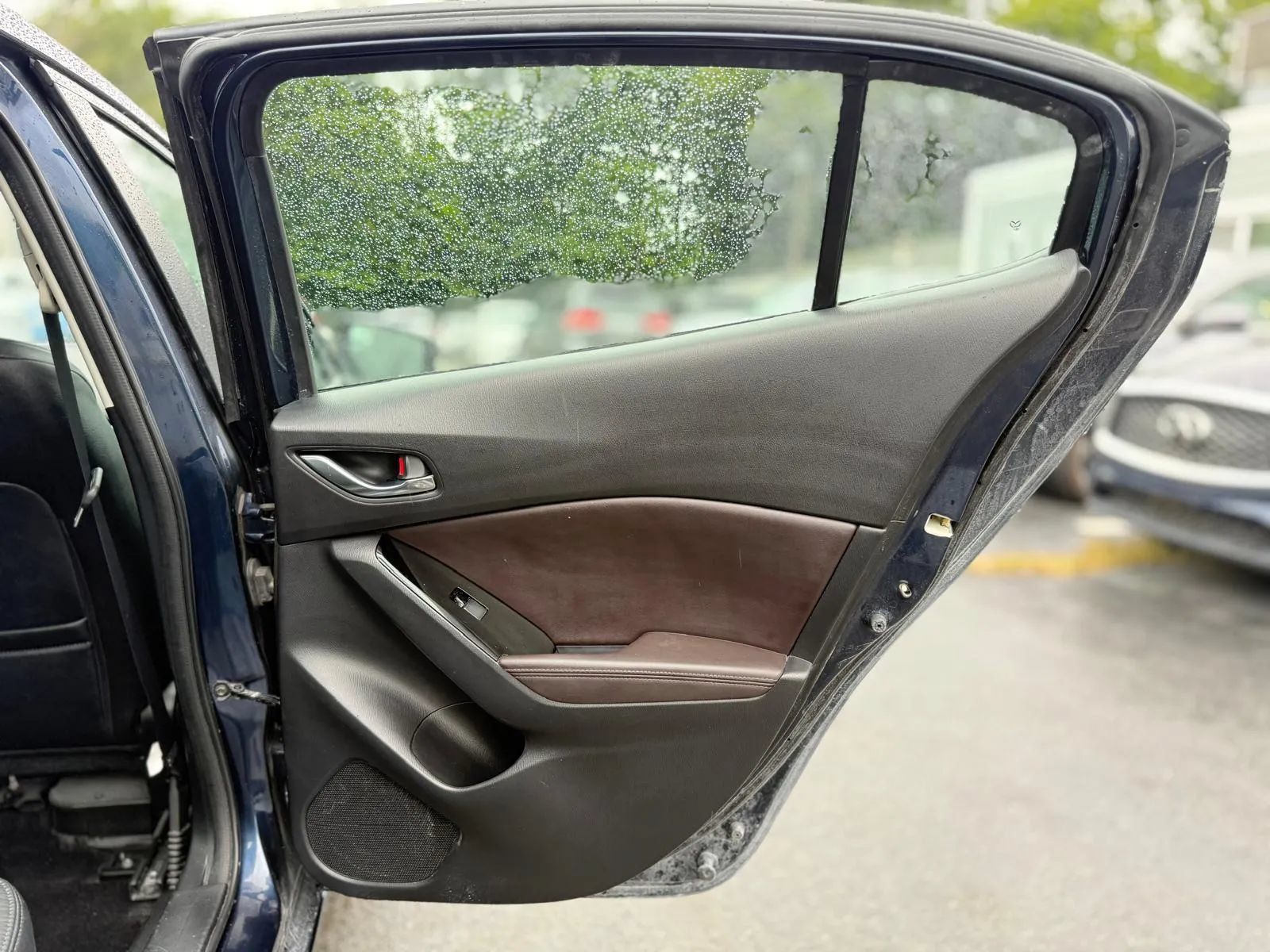 Used 2018 MAZDA MAZDA3 Grand Touring FWD image 28