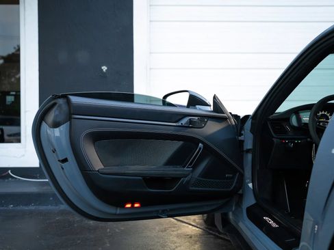 Used 2024 Porsche 911 GT3 RS RWD image 45
