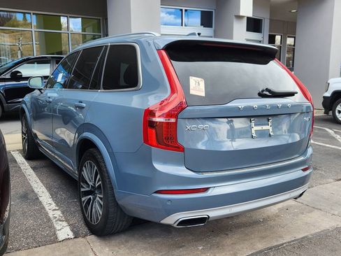 Used 2020 Volvo XC90 T6 Momentum w/ Protection Package Premier image 4
