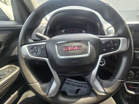 Used 2024 GMC Terrain SLE AWD/4WD image 21