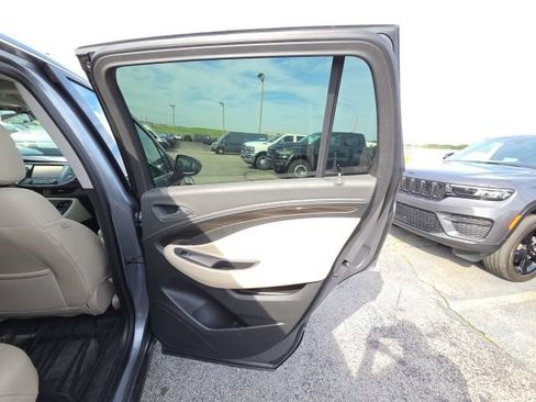 Used 2020 Buick Envision Essence w/ Experience Buick Package FWD image 29
