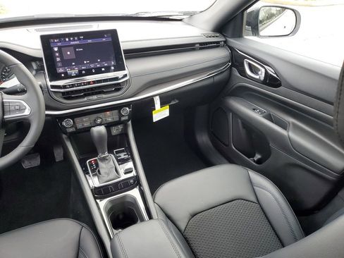 New 2026 Jeep Compass Latitude image 58