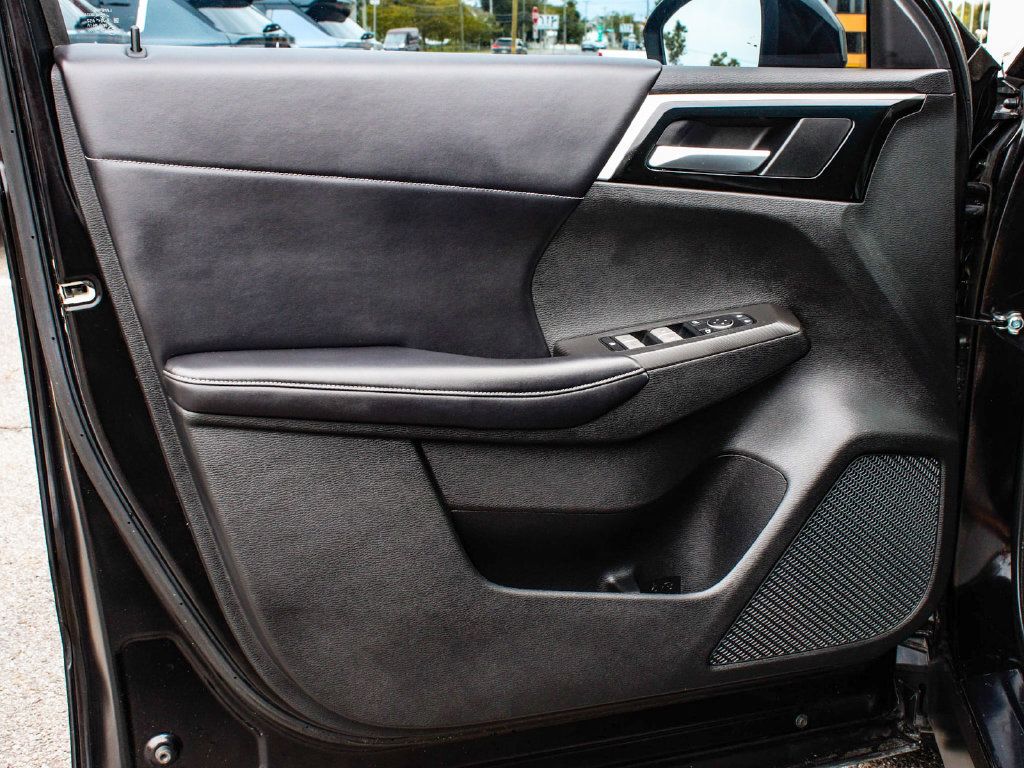 Used 2022 Mitsubishi Outlander SE FWD image 8