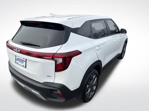 Used 2024 Kia Seltos LX image 7