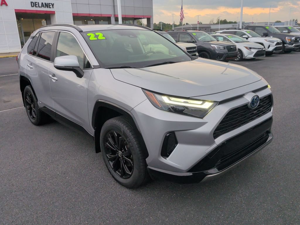 Used 2022 Toyota RAV4 SE w/ Convenience Package AWD/4WD image 1