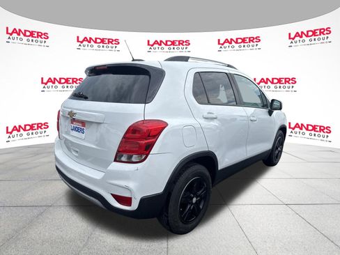 Used 2022 Chevrolet Trax LT FWD image 4